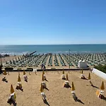 Appartamento Fronte Mare Jesolo Lido